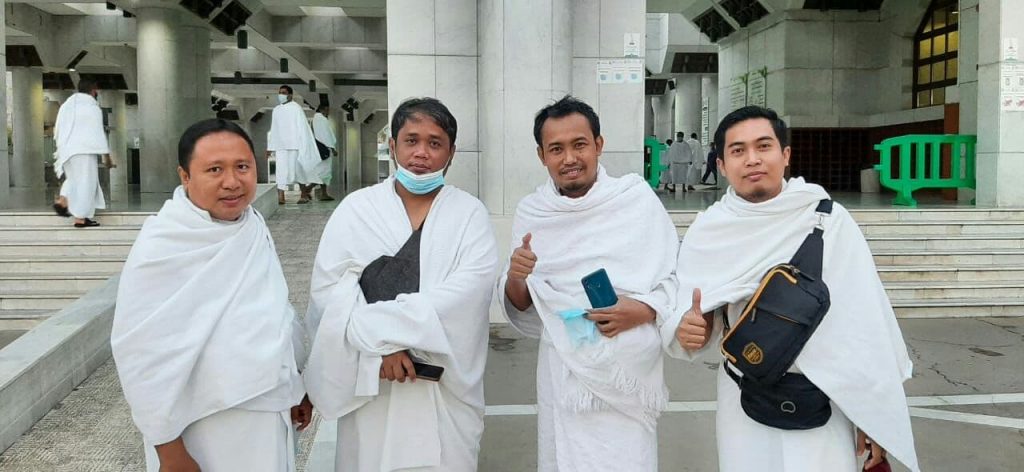para pembimbing ibadah